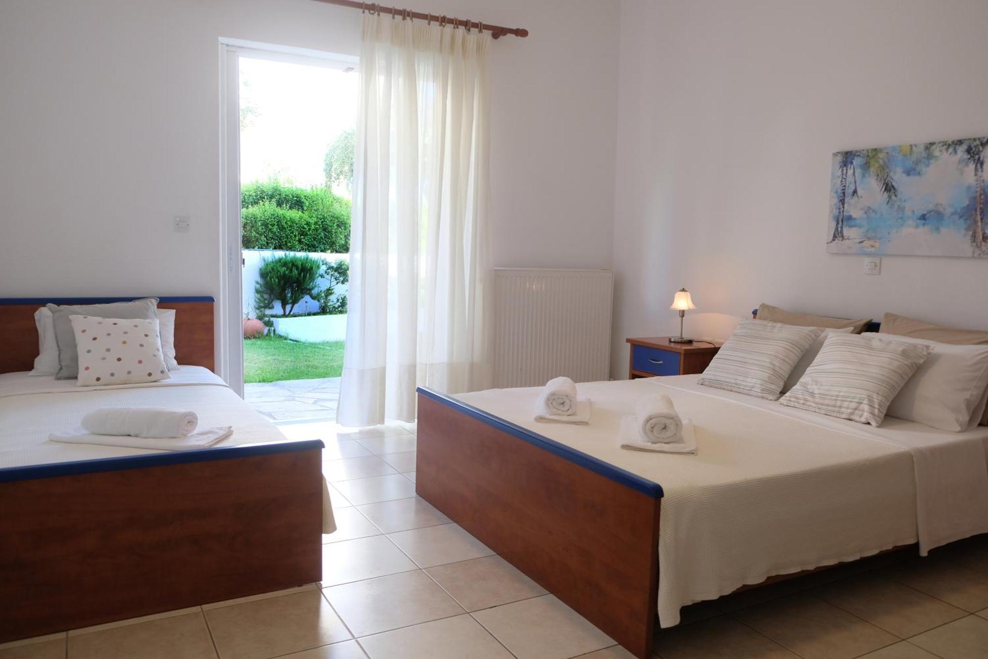 Lappas Rooms Rovies Exterior photo