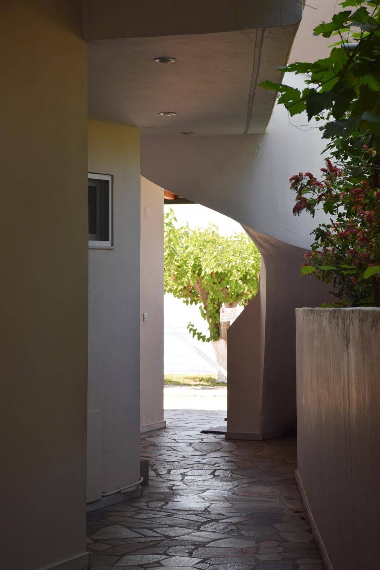 Lappas Rooms Rovies Exterior photo